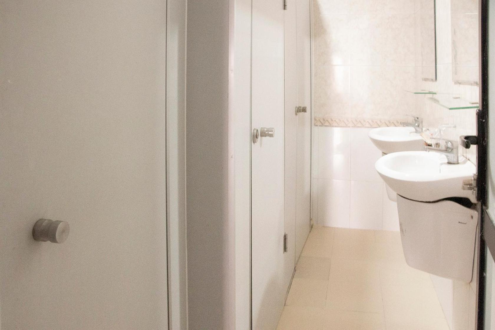Ha Noi Cue Hub Hotel Hanoi Exteriör bild
